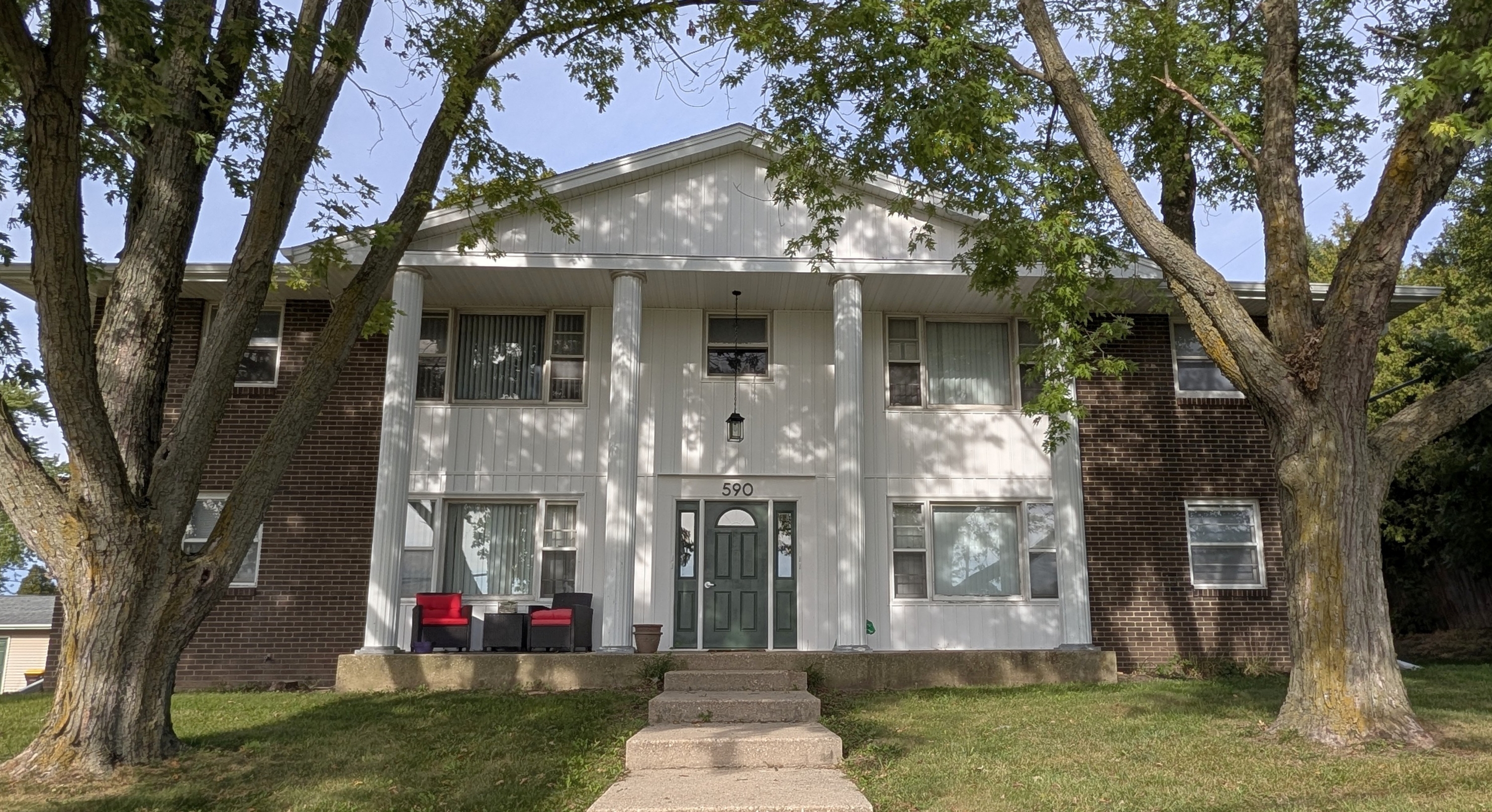Property main image