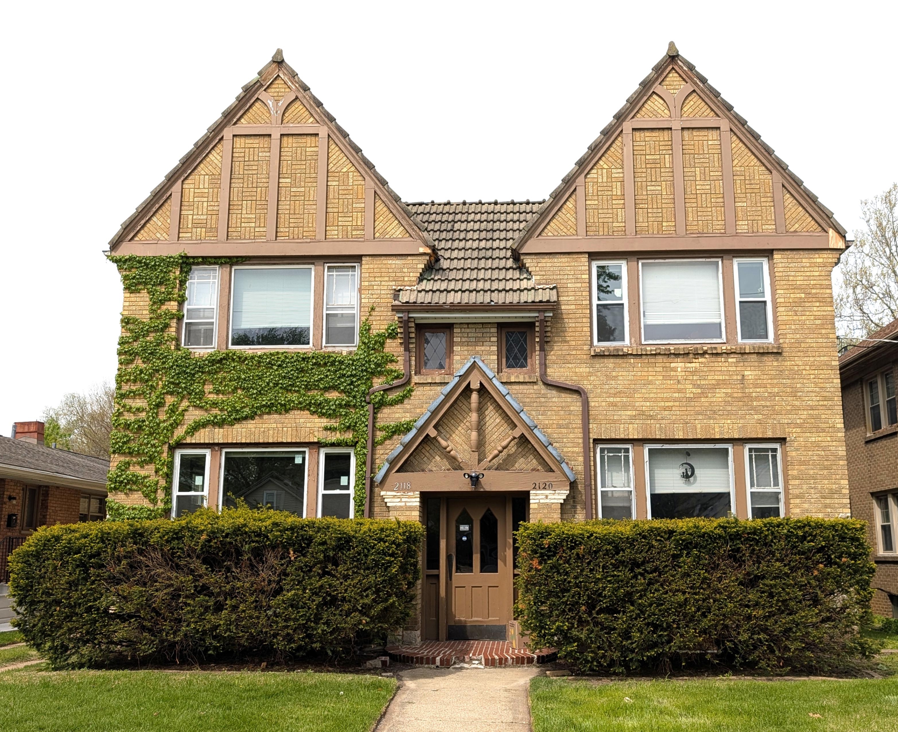 2120 Douglas Street - 1 S